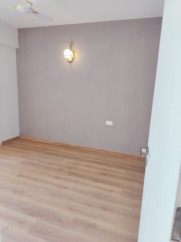 Room in 2.5 BHK Builder Floor at Signature Global City 92, Sector 92 – for Sale