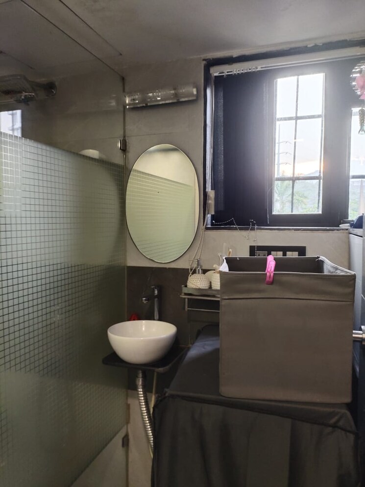 Bathroom, laxmi-plaza 2 Bedroom 550 Sq.Ft. Apartment In Patlipada Thane 7698882