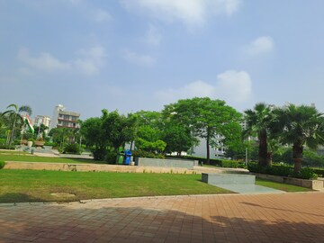 3.5 BHK Builder Floor – Garden View at BPTP Amstoria, Sector 102 - for Sale