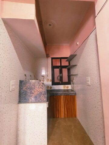 Furnished Amenities in 2 BHK Builder Floor at Dwarka Mor – for Rent