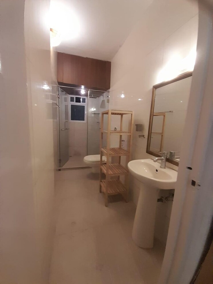 Bathroom, grand-paradi-towers 3 Bedroom 1650 Sq.Ft. Apartment In Malabar Hill Mumbai 7698902