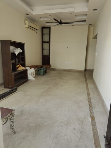 Room in 3 BHK Builder Floor at Alaknanda – for Sale