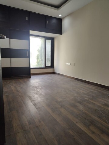 Room in 3 BHK Builder Floor at Alaknanda – for Sale