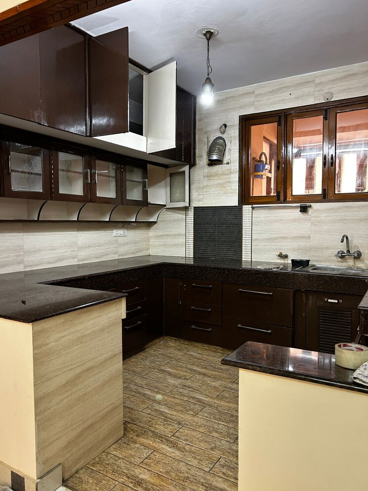 Kitchen, ip extension 3 Bedroom 1600 Sq.Ft. Apartment In Ip Extension Delhi 7699467