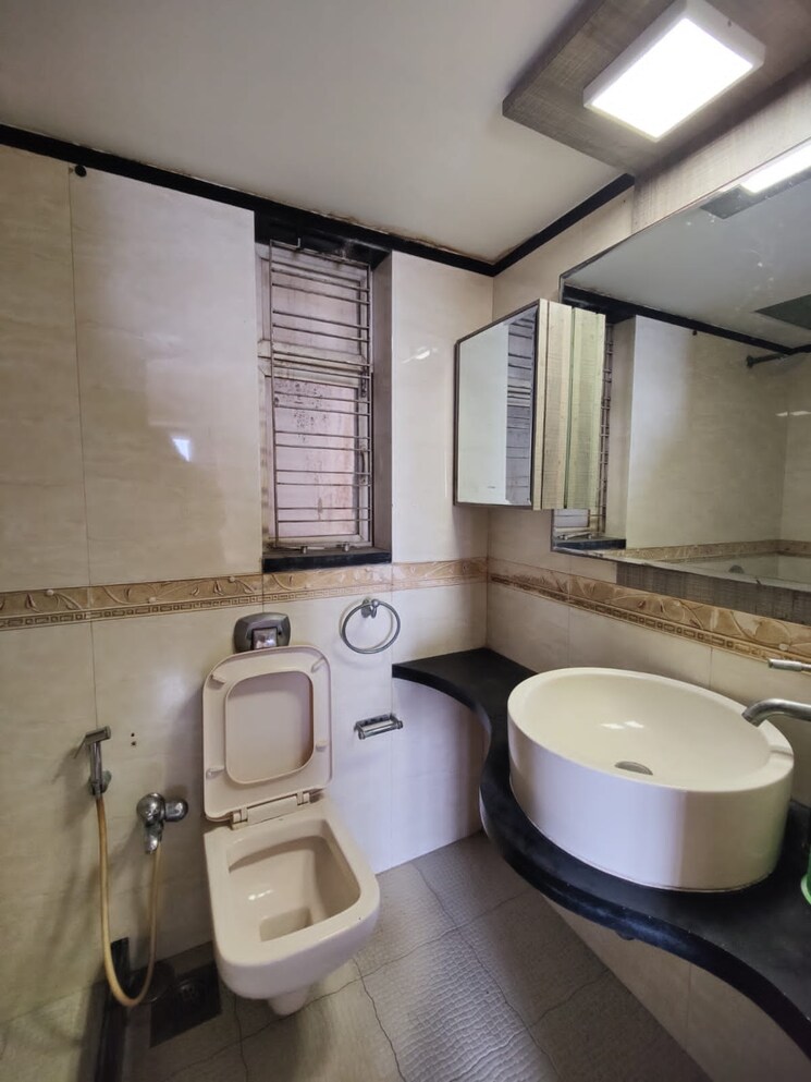 Bathroom, sankey road 4 Bedroom 3500 Sq.Ft. Apartment In Sankey Road Bangalore 7699616