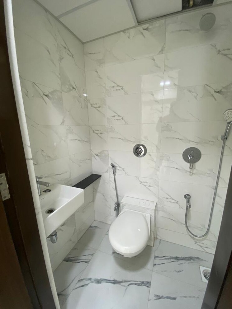 Bathroom, hubtown-harmony 1 Bedroom 590 Sq.Ft. Apartment In Matunga Mumbai 7699916