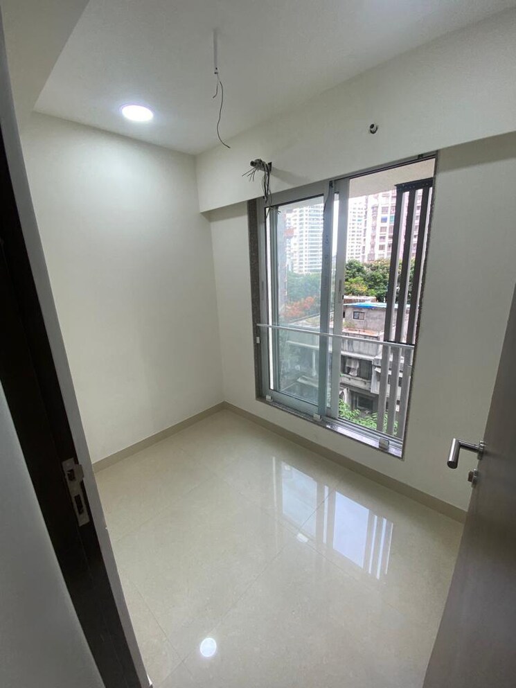 Room, hubtown-harmony 1 Bedroom 590 Sq.Ft. Apartment In Matunga Mumbai 7699916