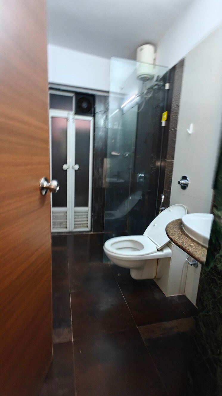 Bathroom, yarrow-yucca-vinca 2 Bedroom 1150 Sq.Ft. Apartment In Chandivali Mumbai 7700039