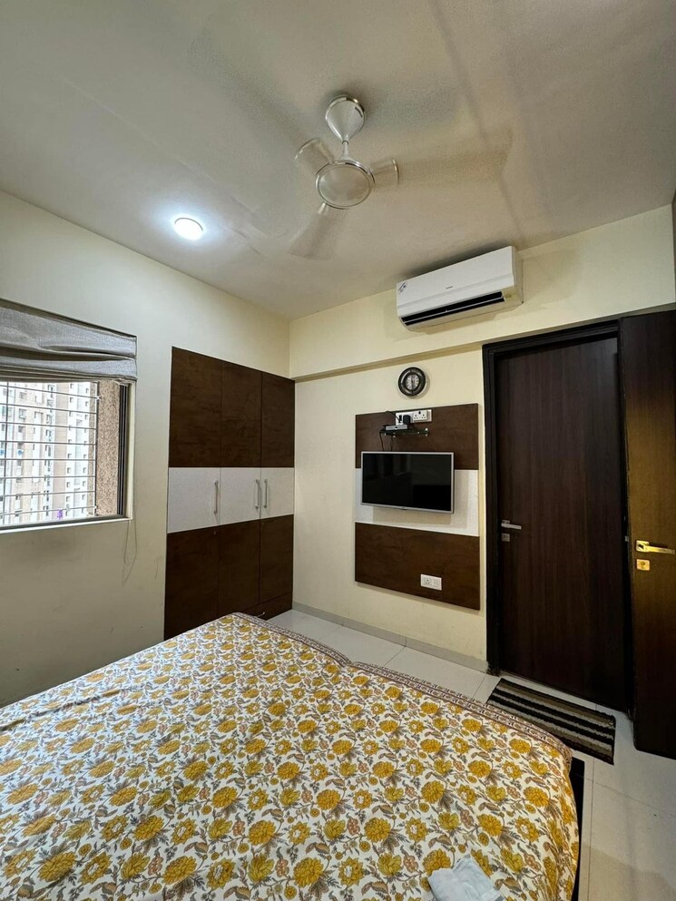 Bedroom, lodha-splendora 3 Bedroom 1124 Sq.Ft. Apartment In Ghodbunder Road Thane 7700124
