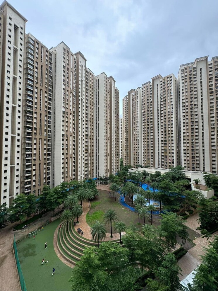 Exterior View, lodha-splendora 3 Bedroom 1124 Sq.Ft. Apartment In Ghodbunder Road Thane 7700124