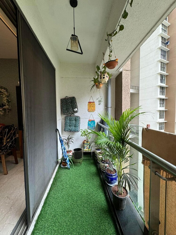 Balcony, lodha-splendora 3 Bedroom 1124 Sq.Ft. Apartment In Ghodbunder Road Thane 7700124