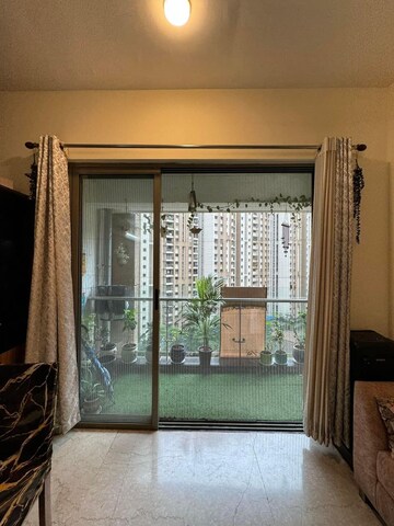 Room in 3 BHK Apartment at Lodha Splendora, Ghodbunder Road – for Sale