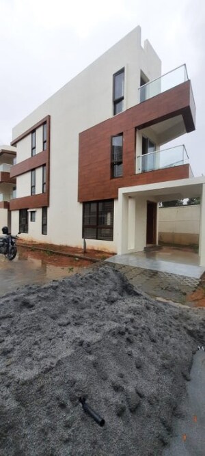 4 BHK Villa – Exterior View View at Gunjur - for Sale