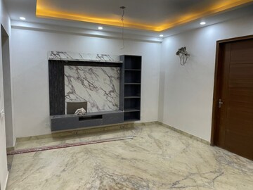 Room in 4 BHK Builder Floor at Sushant Lok 2, Sector 57 – for Sale