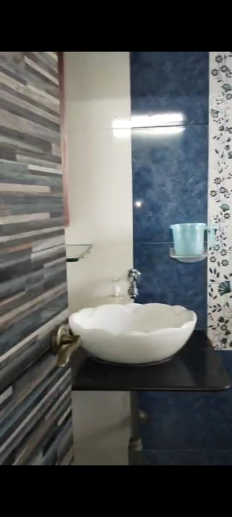 Bathroom, ashish-sahawas-chs 2 Bedroom 710 Sq.Ft. Apartment In Andheri East Mumbai 7701101