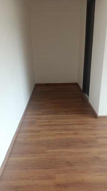 रेसिडेन्शियल फ्लॅट वर्ग फुट फॉर रीसेल इन गोरेगाव वेस्ट मुंबई  7701279