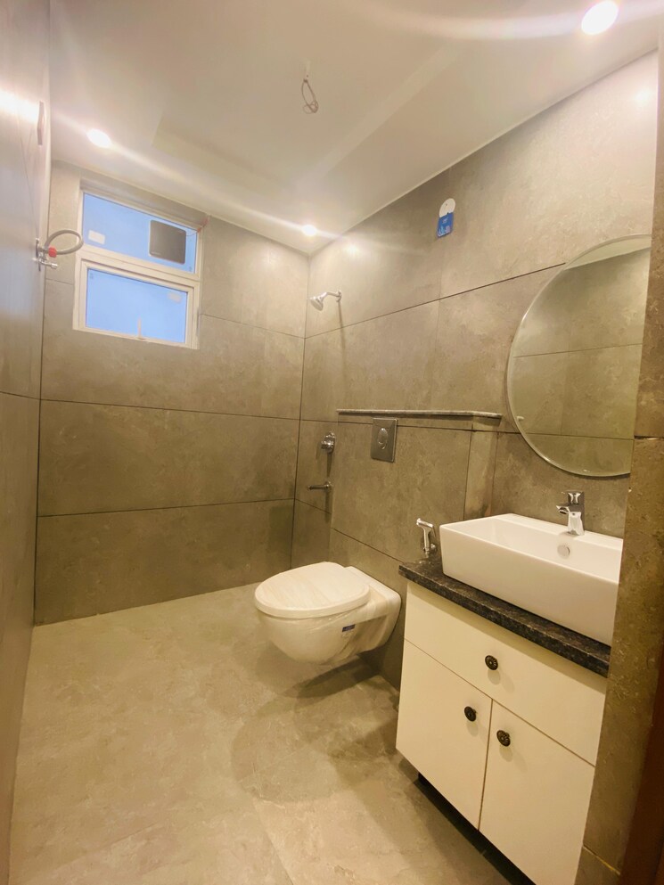 Bathroom, sector 117 4 Bedroom 233 Sq.Yd. Apartment In Sector 117 Mohali 7701363