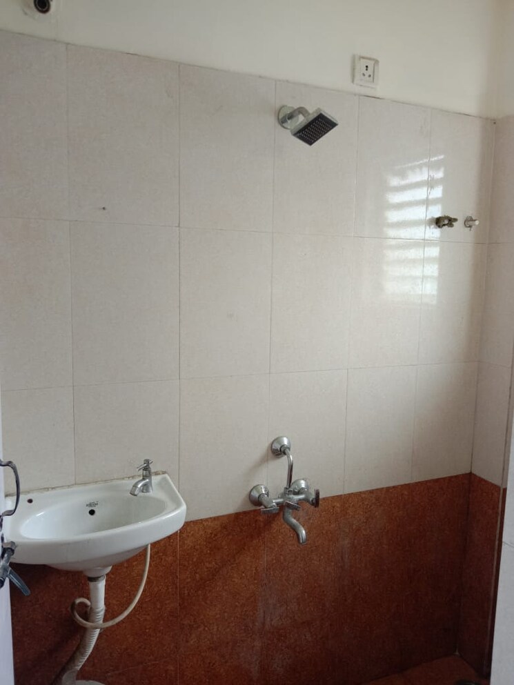 Bathroom, damodar-park-chs 1 Bedroom 563 Sq.Ft. Builder Floor In Ambegaon Budruk Pune 7701603