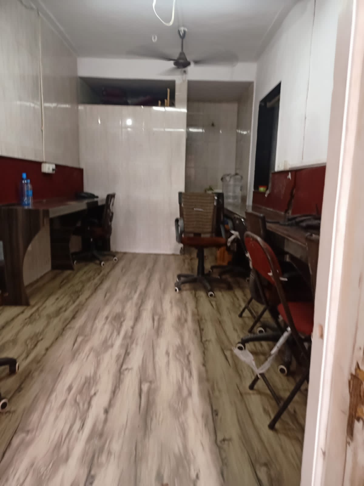 Rental Commercial Office Space 300 Sq.Ft. in Thane Bazar Thane 7701618