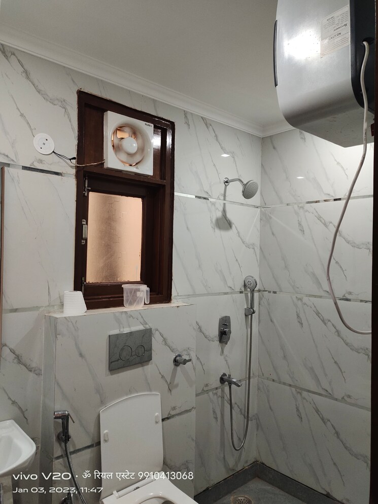 Bathroom, vasant kunj 1 RK 450 Sq.Ft. Builder Floor In Vasant Kunj Delhi 7701848