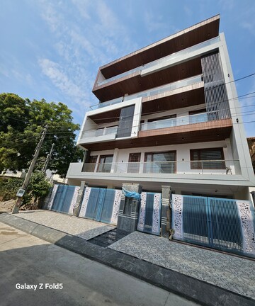 4 BHK Builder Floor For Sale in Sector 19