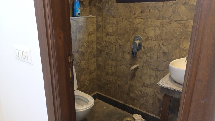 Bathroom, old rajinder nagar 3 Bedroom 870 Sq.Ft. Builder Floor In Old Rajinder Nagar Delhi 7702185
