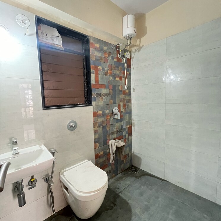 Bathroom, atharva-laxmi-narayan-mansion 3 Bedroom 850 Sq.Ft. Apartment In Asara Colony Mumbai 7702668