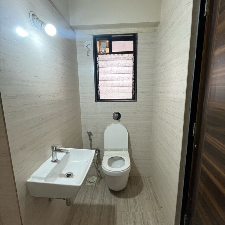 Bathroom, atharva-laxmi-narayan-mansion 3 Bedroom 850 Sq.Ft. Apartment In Asara Colony Mumbai 7702668