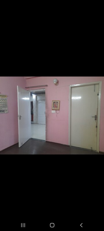 Room in 2 BHK Apartment at BPTP Princess Park, Sector 86 – for Sale