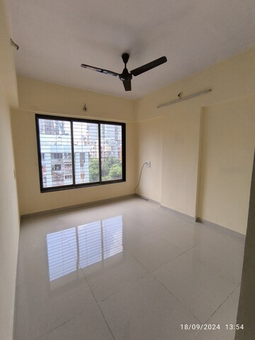 1.5 BHK Apartment For Sale in Borivali West