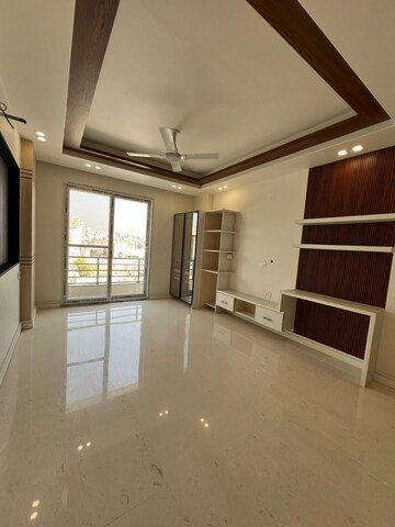 Room in 4 BHK Builder Floor at Spire Wood, Sector 46 – for Sale
