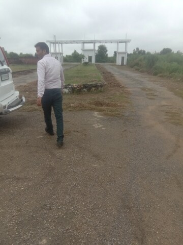  Plot – Exterior View View at Sultanpur Road - for Sale