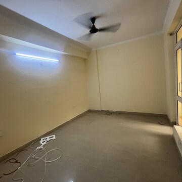 Room in 2 BHK Apartment at Supertech Ecociti, Sector 137 – for Sale