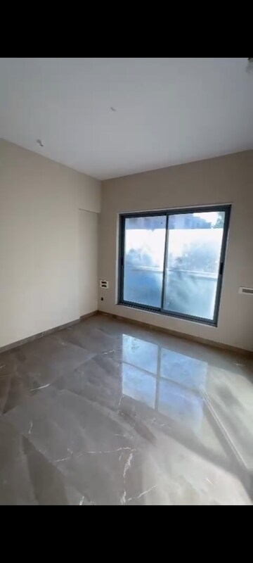 Room in 3 BHK Apartment at Rajasthan CHS, Andheri East – for Sale