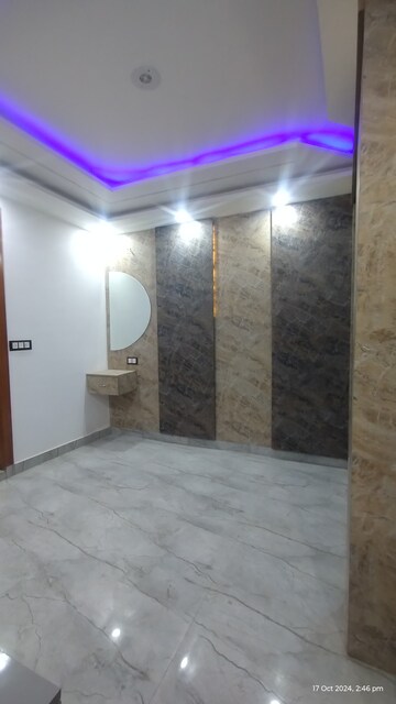 Furnished Amenities in 3 BHK Builder Floor at Dwarka – for Sale