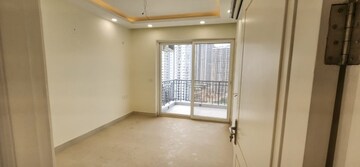 Room in 4 BHK Apartment at Orris Aster Court Premier, Sector 85 – for Sale
