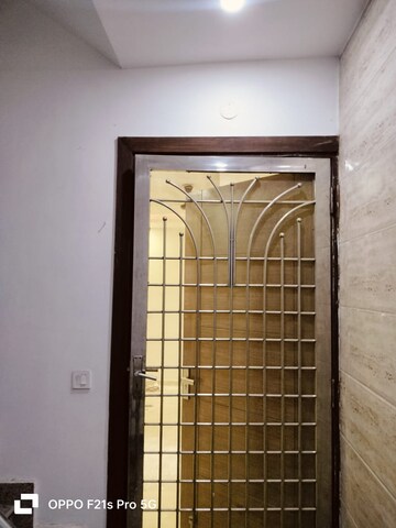 Room in 2 BHK Builder Floor at Achievers Gardenia Floors, Sector 49 – for Sale