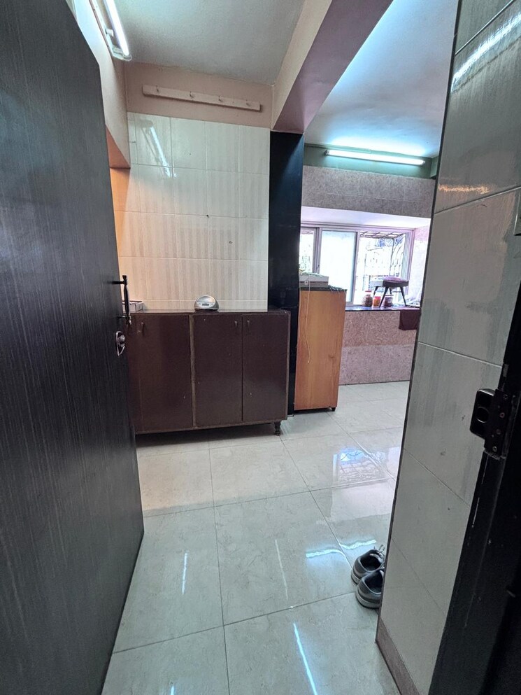 Kitchen, queens-park-apartments 1 Bedroom 610 Sq.Ft. Apartment In Juhu Mumbai 7703859