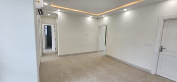 Room in 4 BHK Apartment at Orris Aster Court Premier, Sector 85 – for Sale