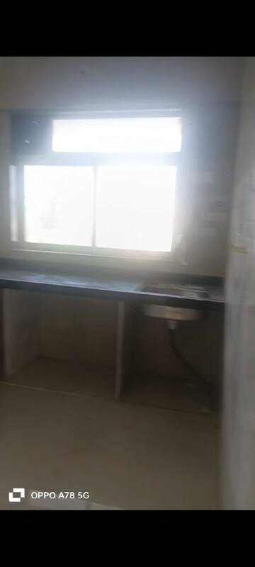 Room in 2 BHK Apartment at Andheri East – for Sale