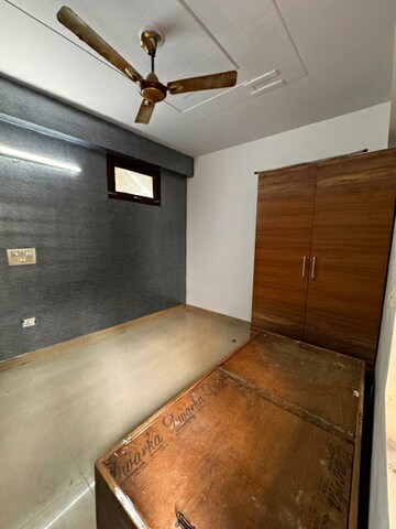 Room in 2 BHK Builder Floor at Kirari Suleman Nagar – for Sale