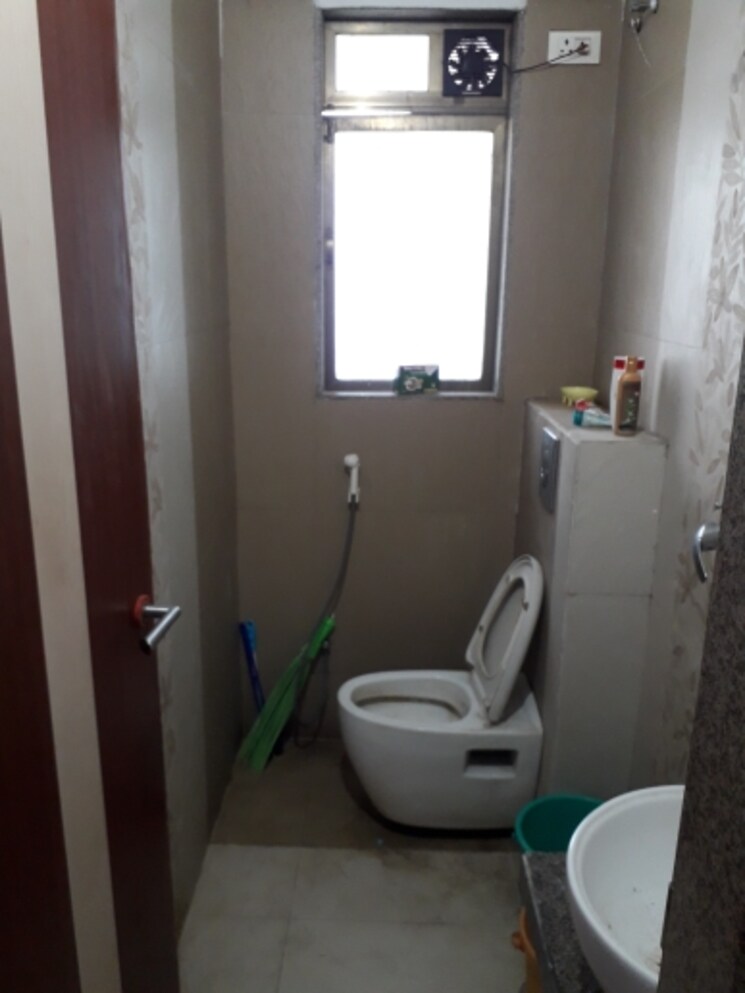 Bathroom, concret-sai-saakshaat 3 Bedroom 1415 Sq.Ft. Apartment In Kharghar Navi Mumbai 7704405