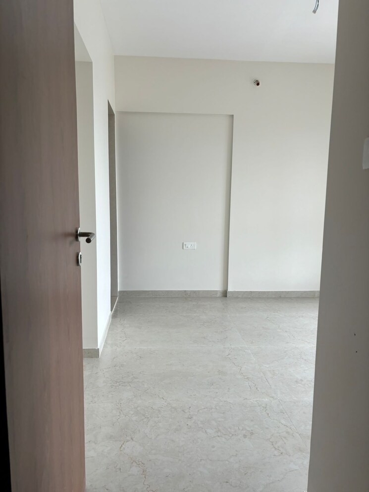 Room, dosti-west-county-phase-4-dosti-pine 2 Bedroom 556 Sq.Ft. Apartment In Balkum Pada Thane 7704413