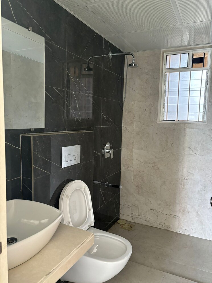 Bathroom, dosti-west-county-phase-4-dosti-pine 2 Bedroom 713 Sq.Ft. Apartment In Balkum Pada Thane 7704544