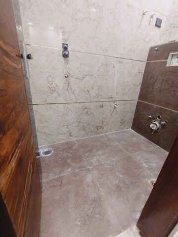 Furnished Amenities in 2 BHK Builder Floor at Nawada – for Sale