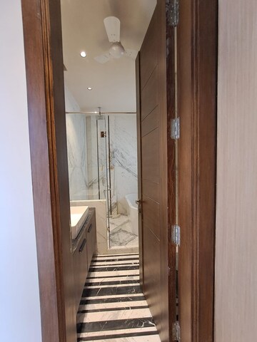 Building Lobby in 4 BHK Builder Floor at South Extension ii – for Sale