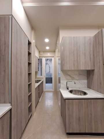 Building Lobby in 4 BHK Builder Floor at South Extension ii – for Sale