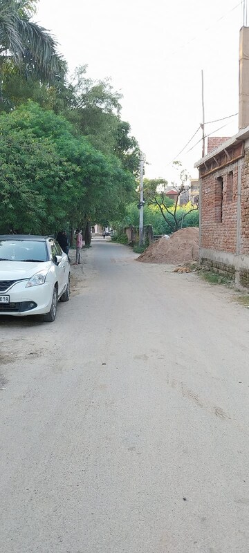 Parking in 3 BHK Independent House at Chinhat – for Sale