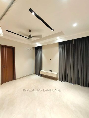 Bedroom in 4 BHK Builder Floor at Ansal API Esencia, Sector 67 – for Sale