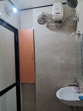 2 BHK Apartment For Rent in Mhada Lonkhandwala Complex Andheri West Mumbai  7704916